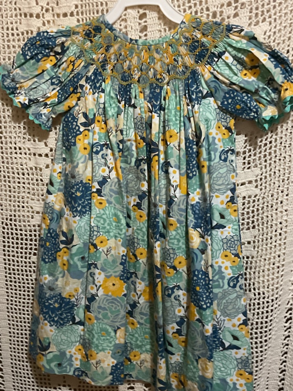 Three Sisters Smocked Dress size 3T In excellent